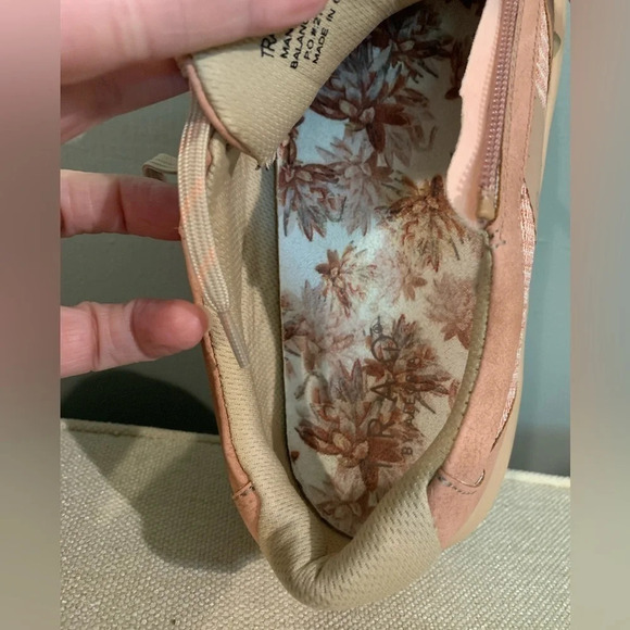 TRAQ by Alegria Womens Eazee (5602) Zipper Lace Sneaker- Adobe size 39 - Picture 8 of 10